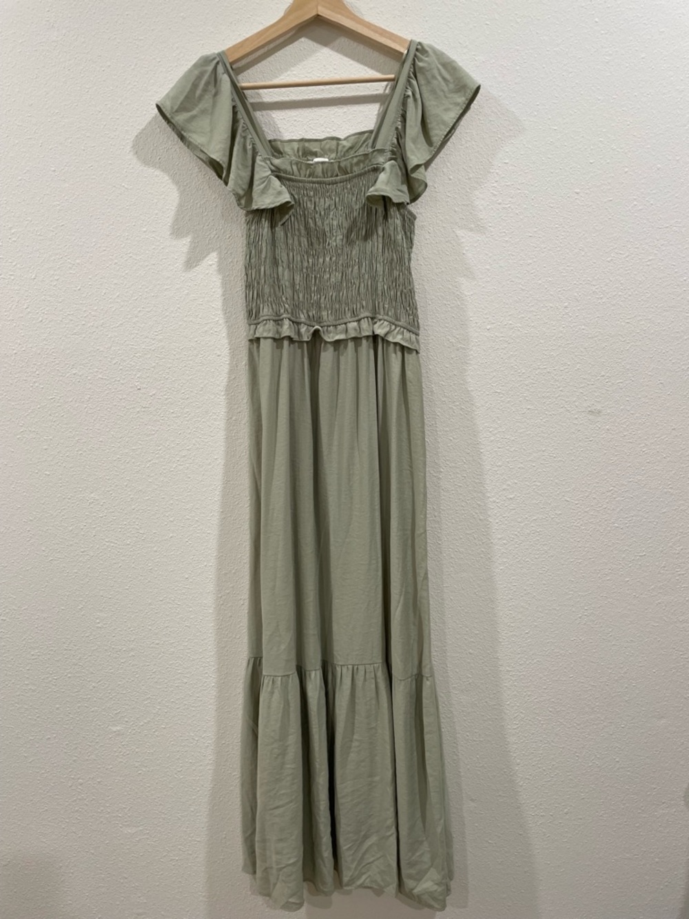 Moon River Smocked Ruffle Sleeve Maxi Dress Sage Green Size Medium Spring Summer - Picture 4 of 8